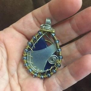 🇨🇦Beach Glass Pendant